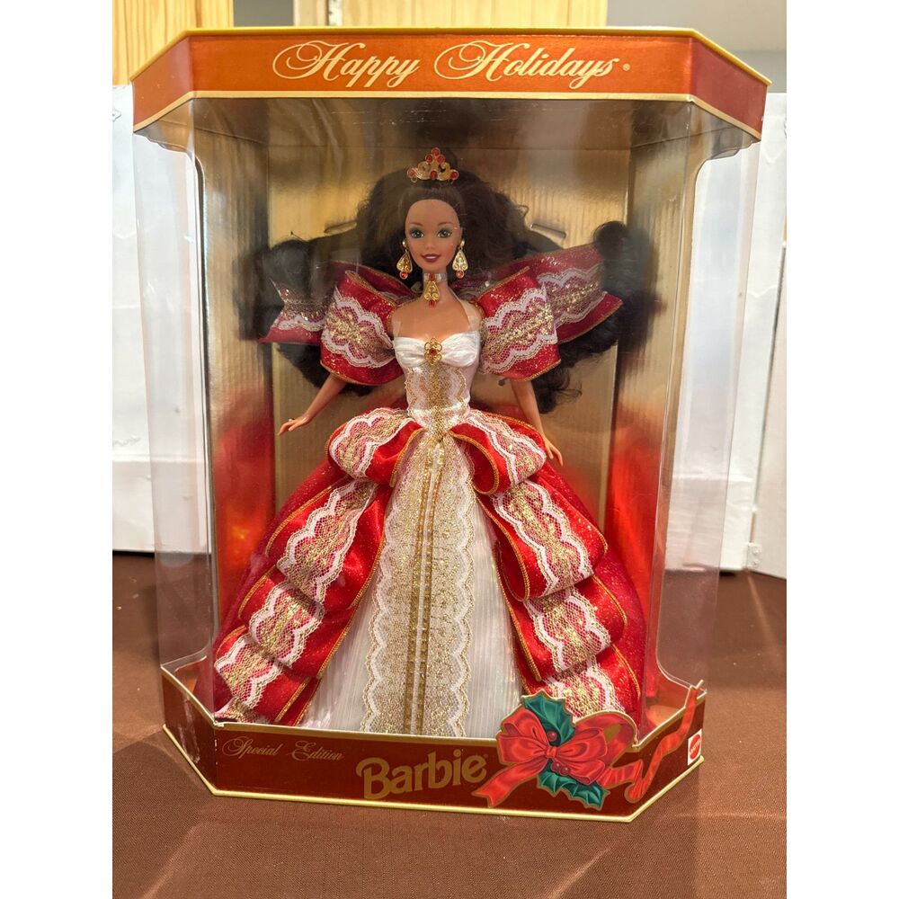 Mattel 1997 Happy Holidays Special Edition Barbie New in Box